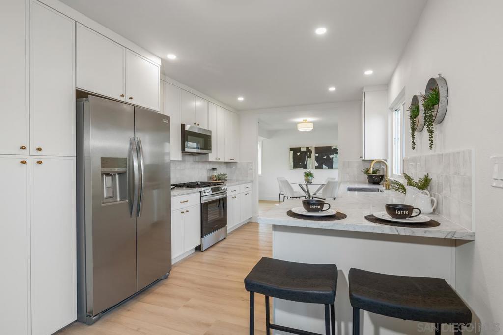 MLS #250042671SD image #12