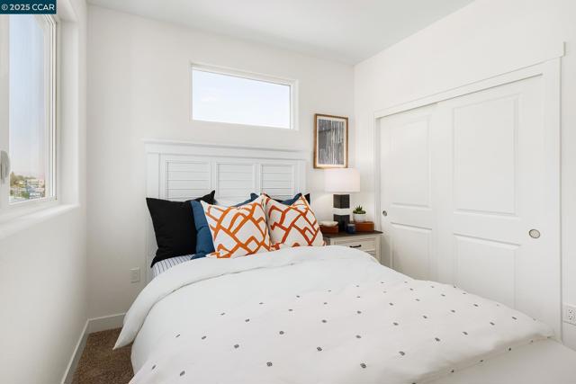 27263 Lumina Ct, Hayward CA: https://media.crmls.org/mediaz/866eb252-d6f8-4572-9398-93d00e32d064.jpg