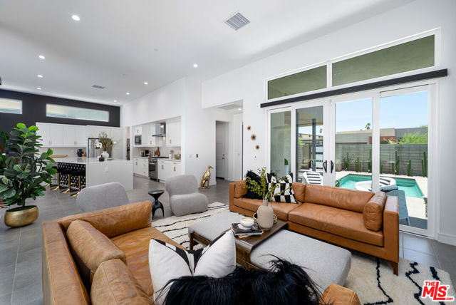 400 Fountain Drive, Palm Springs CA: https://media.crmls.org/mediaz/866f3f03-8d12-4b50-97d5-24b170fc9716.jpg