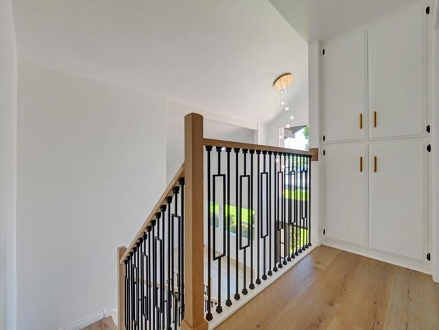 995 Bluecrest St, Corona CA: https://media.crmls.org/mediaz/866f96ff-f86c-4413-b7bc-c643bf5d5319.jpg