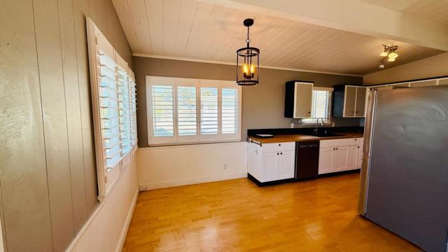 716 Seacliff Drive, Aptos CA: https://media.crmls.org/mediaz/8671a291-2022-4417-b8e5-9f17290caa4f.jpg