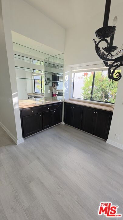 1654 Michael Lane, Pacific Palisades CA: https://media.crmls.org/mediaz/86722088-45f1-4522-8347-25ac3380499a.jpg