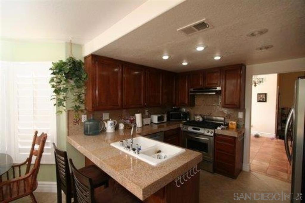 MLS #250028780SD img 6