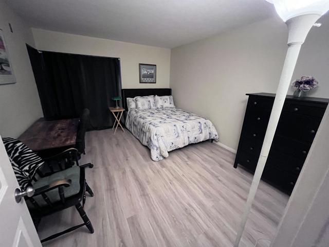 12575 Oaks North Dr, San Diego CA: https://media.crmls.org/mediaz/8673f86f-d089-4eb2-b657-9f34bdc3f892.jpg