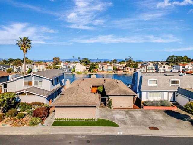 167 Shooting Star, Foster City CA: https://media.crmls.org/mediaz/86744e3e-f23d-4374-bbc6-45d77d0593df.jpg