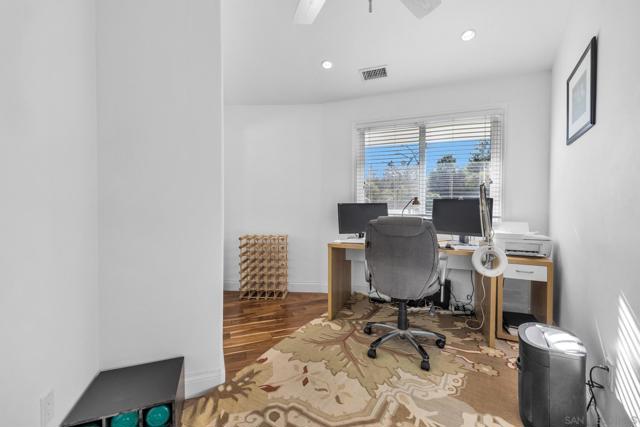 4667 Luneta View Rd, Julian CA: https://media.crmls.org/mediaz/8675e4fc-bc44-4f21-93e1-c69b92d38681.jpg