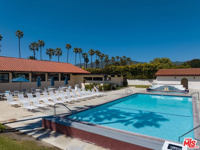 29500 Heathercliff Road, Malibu CA: https://media.crmls.org/mediaz/8675e58c-393f-49d8-a9ea-a338fe471168.jpg