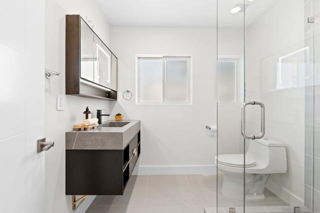 3301 Trumbull St, San Diego CA: https://media.crmls.org/mediaz/86764c59-7880-4f02-b1ae-d2886e2b7ba3.jpg