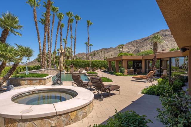 70150 Thunderbird Road, Rancho Mirage CA: https://media.crmls.org/mediaz/8676f5ff-7095-46e7-9d50-0082c921439b.jpg