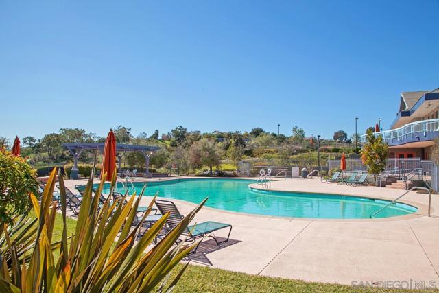560 Deep Dell Rd, San Diego CA: https://media.crmls.org/mediaz/8677fe22-a2da-441f-aa53-bfe96f2b3681.jpg