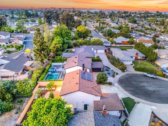 9401 Broadmoor Pl, La Mesa CA: https://media.crmls.org/mediaz/86785f56-0148-4fc2-8645-037e6b888923.jpg