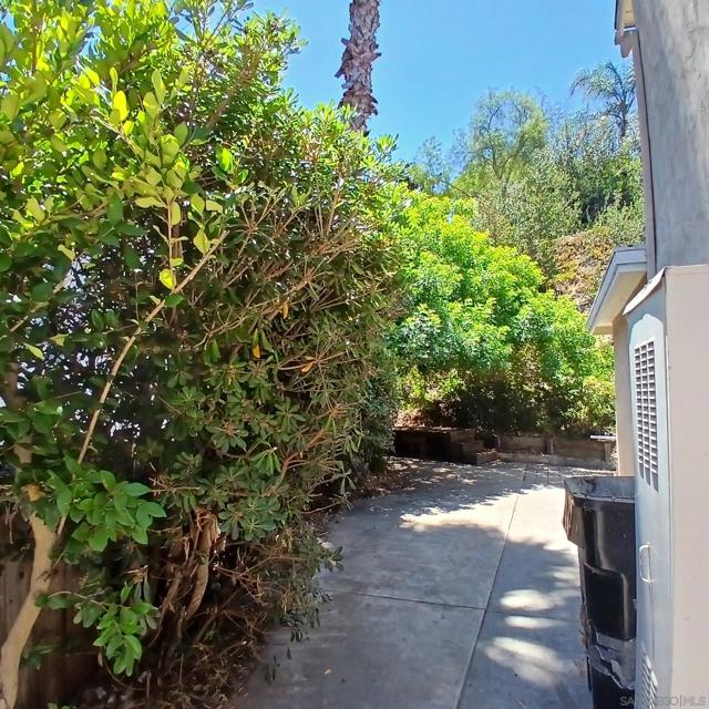 5493 New Mills, San Diego CA: https://media.crmls.org/mediaz/867873af-0552-4edb-9021-3b5e2b57664b.jpg