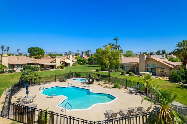 17 Margarita Road, Palm Desert CA: https://media.crmls.org/mediaz/8678b987-8058-4dea-be80-986b4052551f.jpg