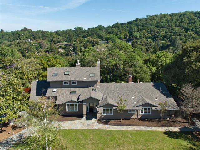 50 Bear Gulch Drive, Portola Valley CA: https://media.crmls.org/mediaz/8679061b-641a-4748-b907-4c726a7b9ecf.jpg