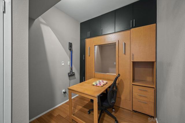 Image 16 of 29 For 445 Island Avenue  614
