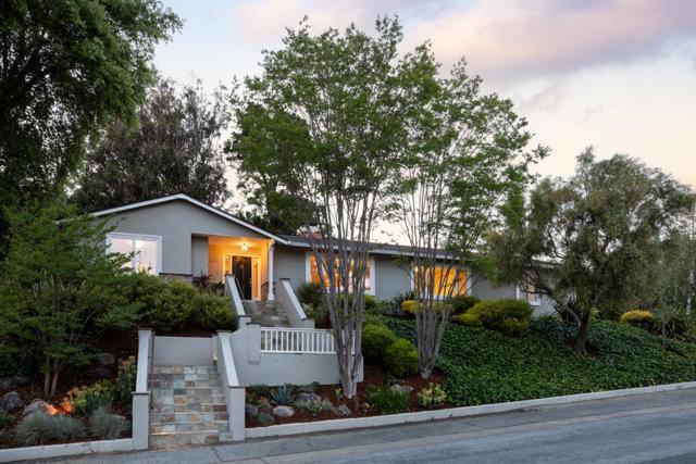 2230 Tioga Drive, Menlo Park CA: https://media.crmls.org/mediaz/8679c2e0-0336-4aae-adb9-923127f47314.jpg