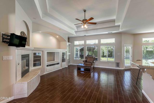 15617 Screaming Eagle Avenue, Bakersfield CA: https://media.crmls.org/mediaz/867a4550-87d5-45e8-9411-bf8c4730e7c4.jpg