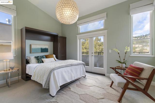 205 Sheridan RD, Oakland CA: https://media.crmls.org/mediaz/867c3c06-93cf-4bdc-8197-96dffa74aa55.jpg