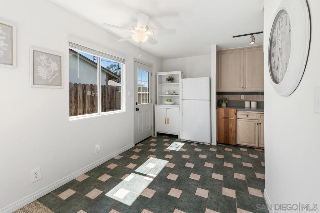 5333 Palmyra Ave - photo 14