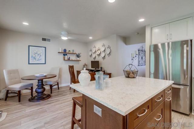 10970 Shy Bird Ln, San Diego CA: https://media.crmls.org/mediaz/867ddb2a-5552-46d2-ae1f-7ea3f3ba8fd6.jpg