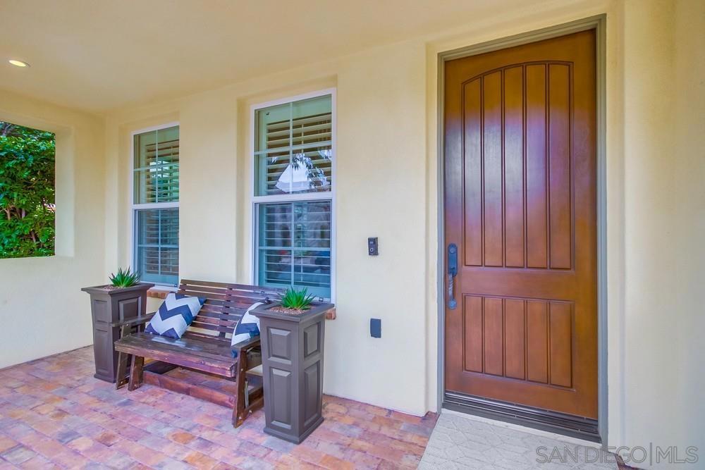 MLS #250025773SD img 5