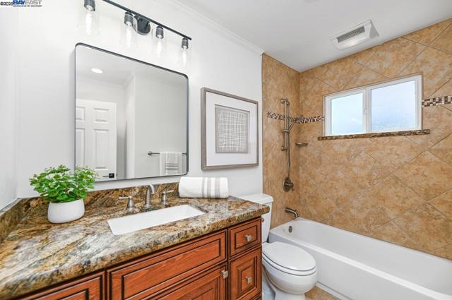 6701 Taffy Ct, Pleasanton CA: https://media.crmls.org/mediaz/867f120d-e513-4c4b-bc6b-bde980543d05.jpg