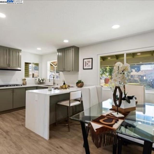 3184 Waugh Place, Fremont CA: https://media.crmls.org/mediaz/867f1e01-c3f9-4cb7-bc72-b83861b6610e.jpg