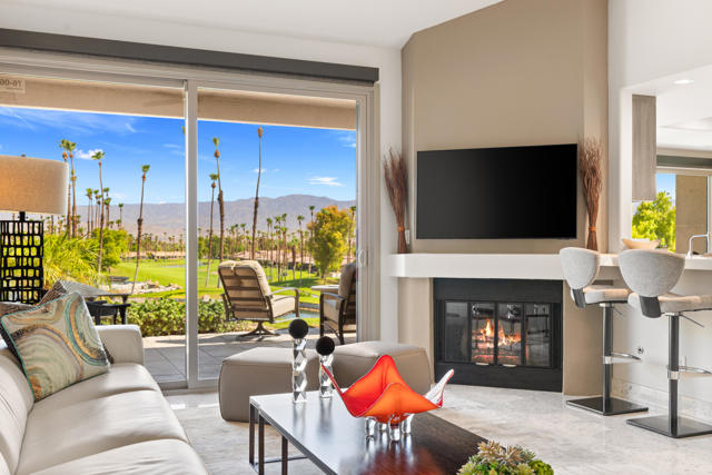 76064 Honeysuckle Drive, Palm Desert, CA 92211