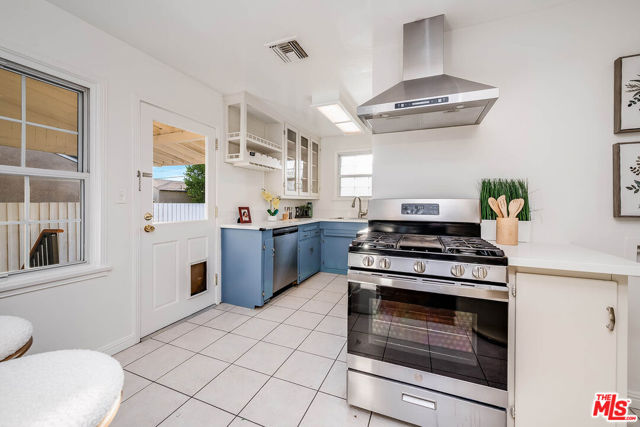 3 Bed Home for Sale in Burbank, California
