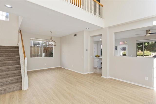 Image 5 of 47 For 230 Venetia Way