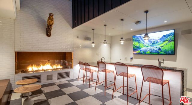 1340 S Hill Street, Los Angeles CA: https://media.crmls.org/mediaz/8681326f-36c9-487c-ad55-bf844b568569.jpg