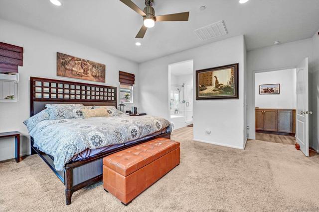 441 Ventasso Way, Fallbrook CA: https://media.crmls.org/mediaz/8681432c-cbad-42dc-a207-3a9e91a2b39c.jpg