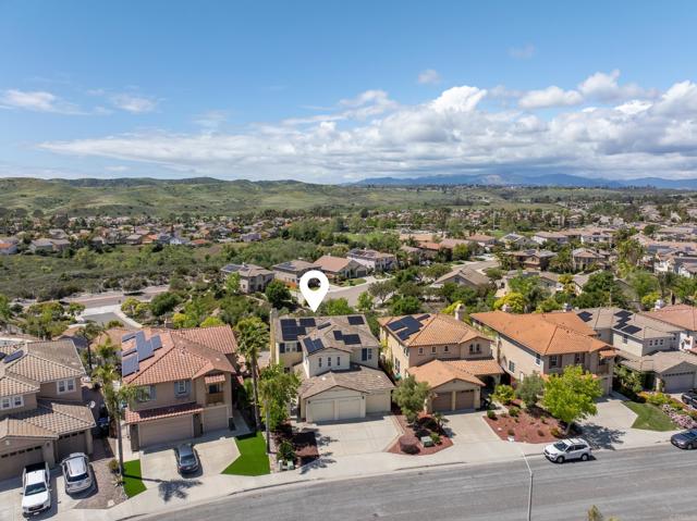 1185 Parkview Drive, Oceanside CA: https://media.crmls.org/mediaz/8683002e-2442-494f-b5fe-416b6dcf5101.jpg