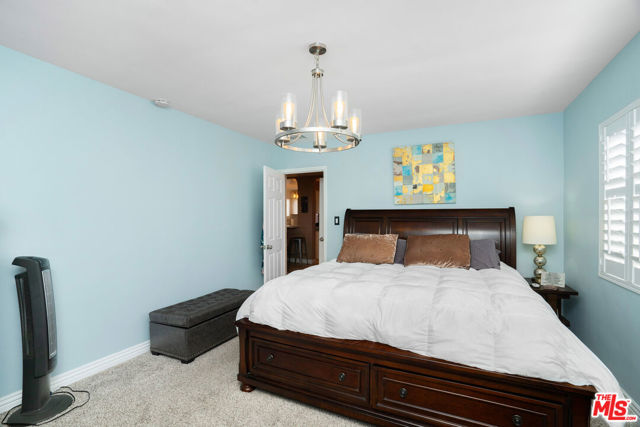 7815 S Halldale Avenue, Los Angeles CA: https://media.crmls.org/mediaz/86833d34-4cee-474a-bc67-bf7180e46e79.jpg