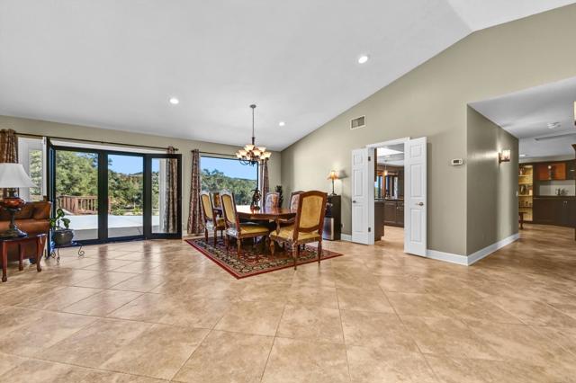 33140 Lilac Road, Valley Center CA: https://media.crmls.org/mediaz/8683e891-0431-477d-b59b-2d332f6488b8.jpg