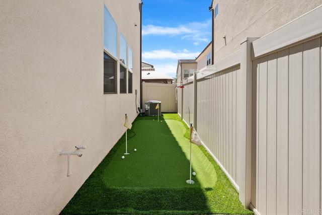 712 Gemstone Drive, San Marcos CA: https://media.crmls.org/mediaz/868410fd-a7f9-4cf5-b868-2040d4089179.jpg