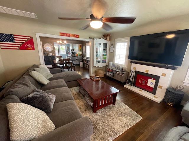 895 Monterey Street, Hollister CA: https://media.crmls.org/mediaz/86850e4e-b85c-45e0-84a6-73aeb1526ae3.jpg