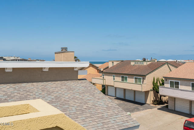 5114 Marlin Way, Oxnard CA: https://media.crmls.org/mediaz/8685355a-1375-4f7e-ad0c-cc5531204534.jpg