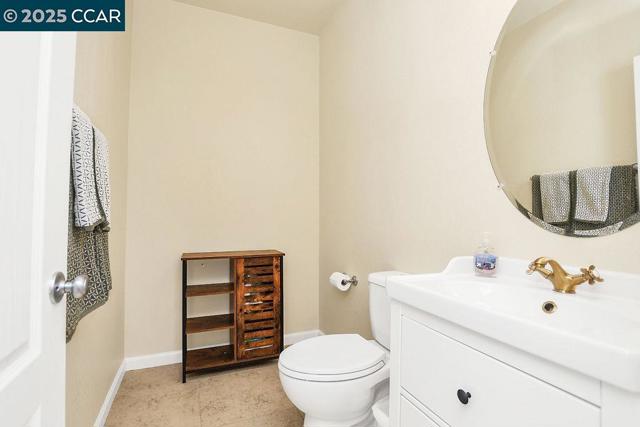 1410 Big Redwood Dr, Oakley CA: https://media.crmls.org/mediaz/868576b5-56f7-47d1-a63c-c0f01ac209cb.jpg