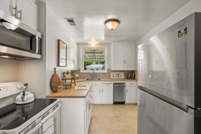 405 Bradley Avenue, San Jose CA: https://media.crmls.org/mediaz/86862769-39f8-4f94-865d-923759bfc85e.jpg