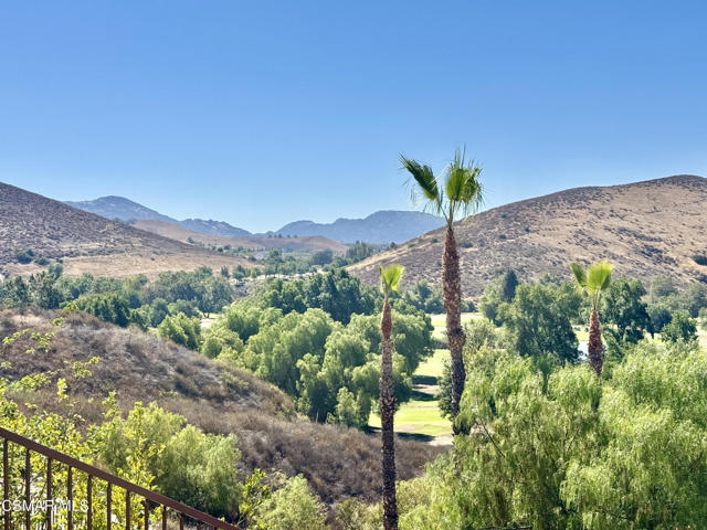 4984 Corral Street, Simi Valley CA: https://media.crmls.org/mediaz/86867ed2-b82a-434d-8c02-0d3887829a90.jpg