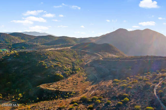 5519 Via Olas, Newbury Park CA: https://media.crmls.org/mediaz/86868210-d238-4ad6-a11b-23e759d7c33c.jpg