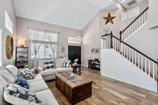 416 Alyssum, Oceanside CA: https://media.crmls.org/mediaz/86877714-b969-4dd7-ac5c-2f3c2a45c94e.jpg