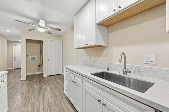 240 W Lincoln Ave, Escondido CA: https://media.crmls.org/mediaz/868840ef-8a99-4bc5-ba19-e88a35c42ea0.jpg