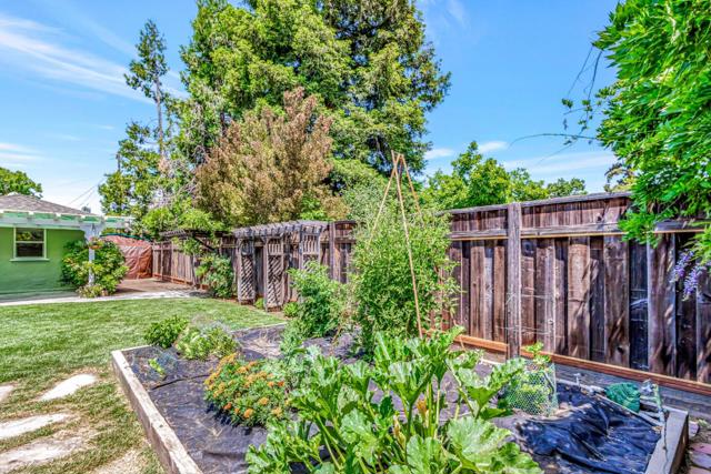 1139 W Parr Avenue, Campbell CA: https://media.crmls.org/mediaz/8688630e-9235-4b6e-a1fc-62181e54a091.jpg