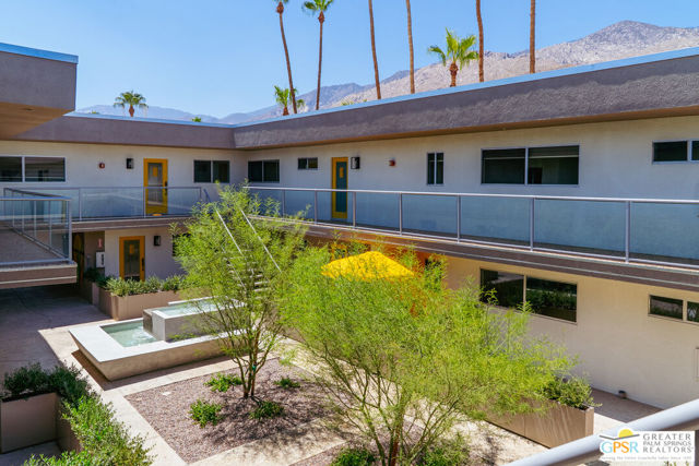 588 E San Lorenzo Road, Palm Springs CA: https://media.crmls.org/mediaz/8688640f-683a-4dbf-920c-771571507944.jpg