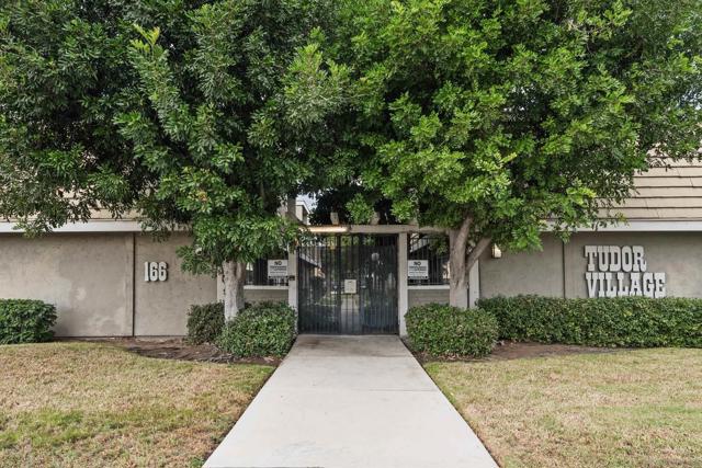 166 N 1st st, El Cajon CA: https://media.crmls.org/mediaz/868a566a-87d3-4375-a6d1-f255b32cdf66.jpg