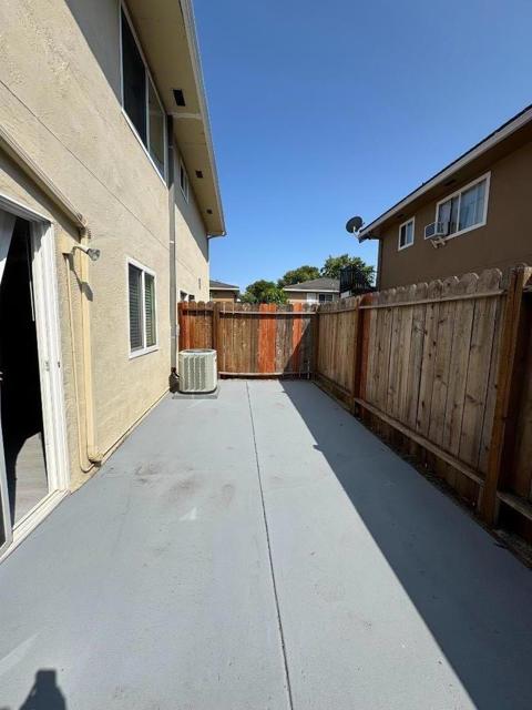 5692 Playa Del Rey, San Jose CA: https://media.crmls.org/mediaz/868a940b-7954-41c2-9ac5-0196eb48fe81.jpg