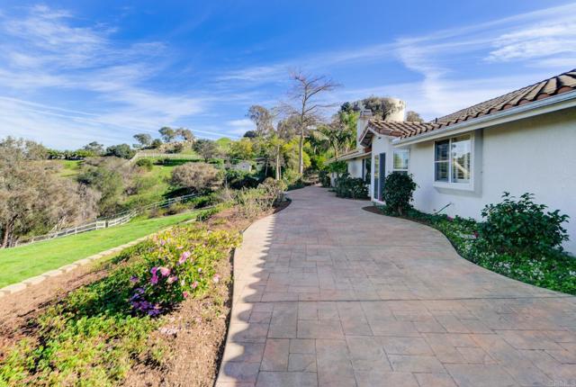 Detail Gallery Image 21 of 31 For 2449 Trails End, Fallbrook,  CA 92028 - 4 Beds | 3 Baths