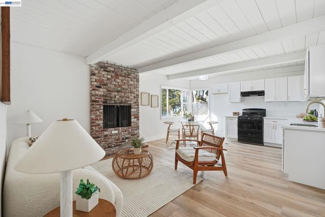 Image 4 of 26 For 1631 Arlington Blvd